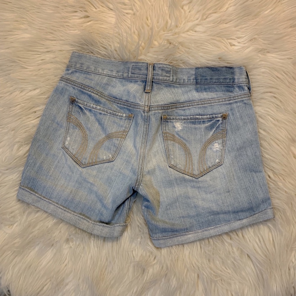 Hollister Destroyed Denim Boyfriend Jean Shorts - Picture 5 of 7